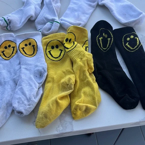 SMILEY FACE SOCK BUNDLE
Don’t WORRY BE HAPPY - Picture 2 of 2